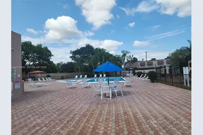 12305 NW 11 #12305, Pembroke Pines, FL 33026 - Photo 3