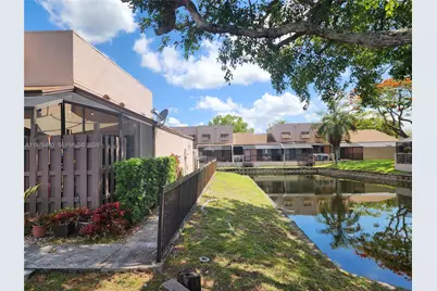12305 NW 11 #12305, Pembroke Pines, FL 33026 - Photo 11