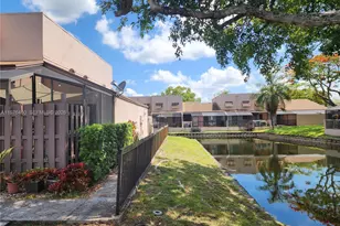 12305 NW 11, Pembroke Pines, FL 33026 - Photo 11