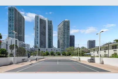 555 NE 34th St #2402, Miami, FL 33137 - Photo 3