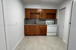 963 NW 5th St, Miami, FL 33128 - Photo 3