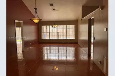 203 N Moccasin Trl N, Jupiter, FL 33458 - Photo 5