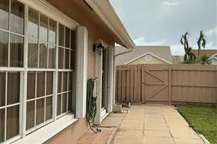 203 N Moccasin Trl N, Jupiter, FL 33458 - Photo 19