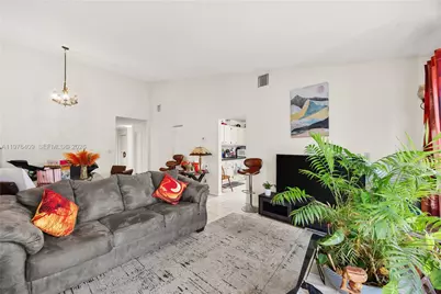 213 NW 60th Ave, Margate, FL 33063 - Photo 7