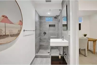 5735 N Bay Rd, Miami Beach, FL 33140 - Photo 37