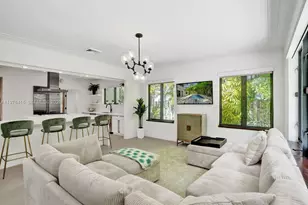 5735 N Bay Rd, Miami Beach, FL 33140 - Photo 9