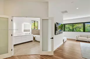 5735 N Bay Rd, Miami Beach, FL 33140 - Photo 61