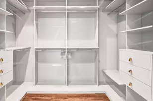 5735 N Bay Rd, Miami Beach, FL 33140 - Photo 23