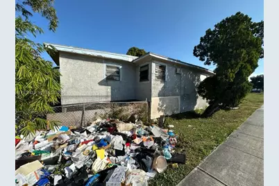 640 Palm Beach Rd, South Bay, FL 33493 - Photo 1