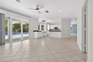 1008 Highland Meadows Dr, Weston, FL 33327 - Photo 15