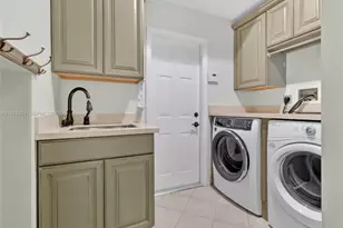 1008 Highland Meadows Dr, Weston, FL 33327 - Photo 23