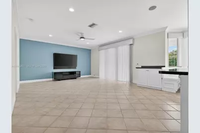 1008 Highland Meadows Dr, Weston, FL 33327 - Photo 17