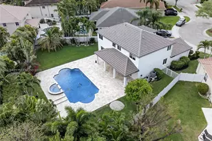 1008 Highland Meadows Dr, Weston, FL 33327 - Photo 5