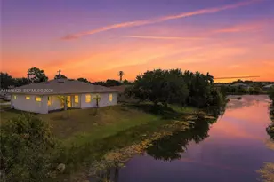 1120 NE 32nd Ln, Cape Coral, FL 33990 - Photo 37