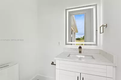 1120 NE 32nd Ln, Cape Coral, FL 33990 - Photo 31