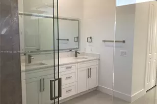 1120 NE 32nd Ln, Cape Coral, FL 33990 - Photo 7