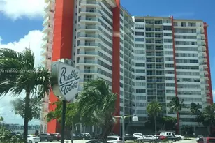 1301 NE Miami Gardens Dr, Miami, FL 33179 - Photo 1