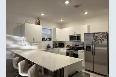 18576 SW 136th Ct, Miami, FL 33177 - Photo 3