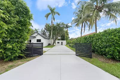 4800 SW 61st Ave, Davie, FL 33314 - Photo 3