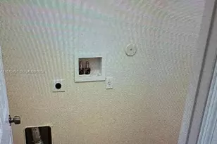 6575 SW 49th Ct, Davie, FL 33314 - Photo 3