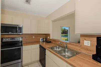 840 SW 120th Way, Davie, FL 33325 - Photo 11