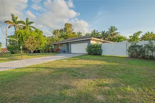 11400 Tara Dr, Plantation, FL 33325 - Photo 15