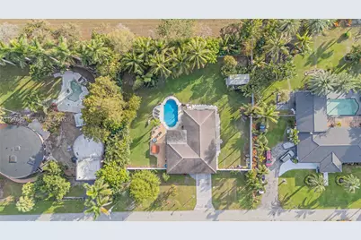 11400 Tara Dr, Plantation, FL 33325 - Photo 3