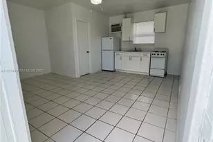 124 SE 4th St, Hallandale Beach, FL 33009 - Photo 5