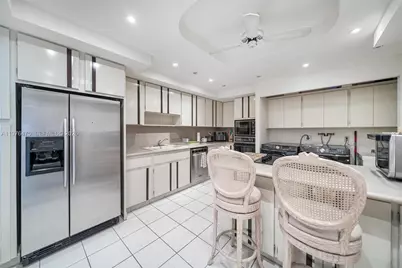 10155 Collins Ave #1704, Bal Harbour, FL 33154 - Photo 11