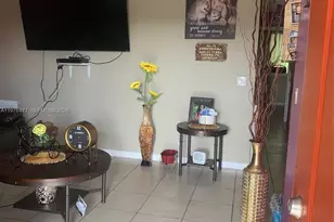 300 Nottingham Cir, Greenacres, FL 33463 - Photo 5