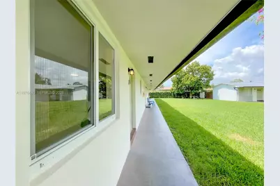 592 NE 150th St #1, Miami, FL 33161 - Photo 23