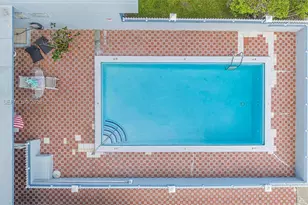 555 NE 123rd St, North Miami, FL 33161 - Photo 11