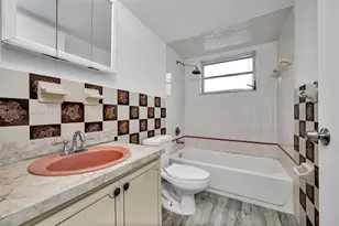 2506 SW 9th St, Miami, FL 33135 - Photo 9