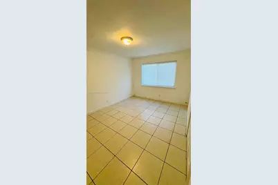 11005 SW 1st St #107, Sweetwater, FL 33174 - Photo 5