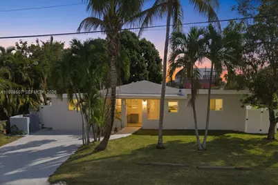 2001 N 22nd Avenue, Hollywood, FL 33020 - Photo 1