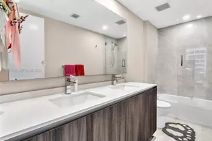 488 NE 18th St, Miami, FL 33132 - Photo 29