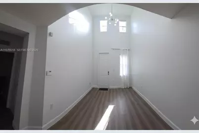 7406 NW 108th Path, Doral, FL 33178 - Photo 5