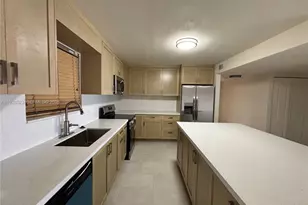 605 Ives Dairy Rd, Miami, FL 33179 - Photo 11