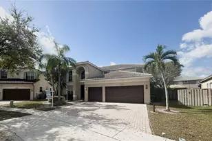 1104 NW 139th Ave, Pembroke Pines, FL 33028 - Photo 3