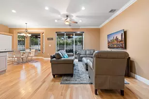 1104 NW 139th Ave, Pembroke Pines, FL 33028 - Photo 13