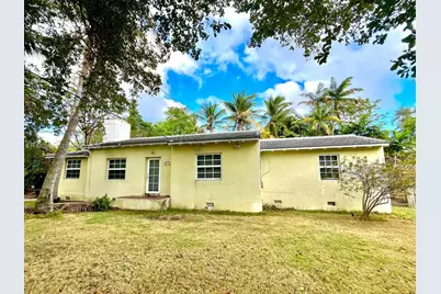 901 NW 10th Ct, Miami, FL 33136 - Photo 1