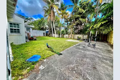901 NW 10th Ct, Miami, FL 33136 - Photo 7