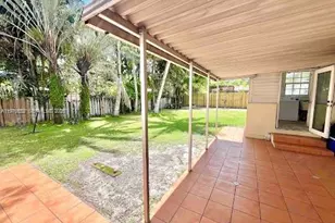 901 NW 10th Ct, Miami, FL 33136 - Photo 9