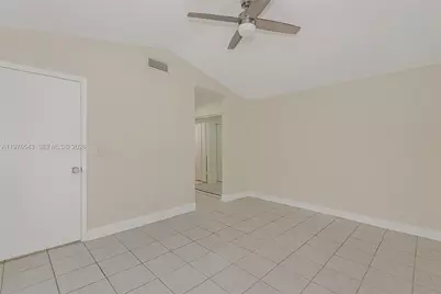 17925 SW 10th Ct #17925, Pembroke Pines, FL 33029 - Photo 15