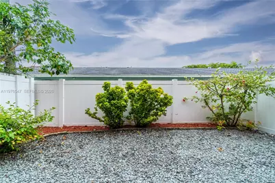 5327 SW 40th Ave, Dania Beach, FL 33314 - Photo 13