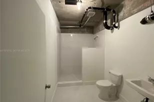 1749 NE Miami Ct, Miami, FL 33132 - Photo 9