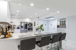 2500 Parkview Dr, Hallandale Beach, FL 33009 - Photo 17