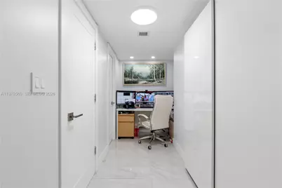 2500 Parkview Dr #1121, Hallandale Beach, FL 33009 - Photo 31