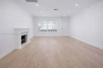 100 SW 30th Rd, Miami, FL 33129 - Photo 11