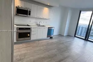 55 SW 9th St, Miami, FL 33130 - Photo 5